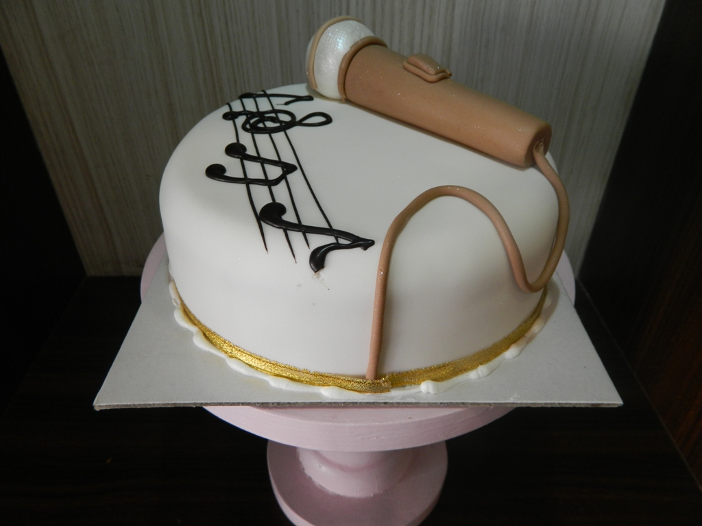 Sa Re Ga Ma Pa -Singer  Mic   Birthday cake -U&Me- 3
